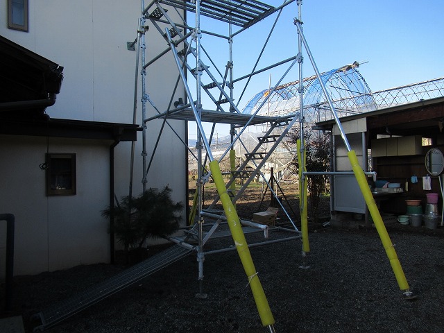 南アルプス市　ラバーロック